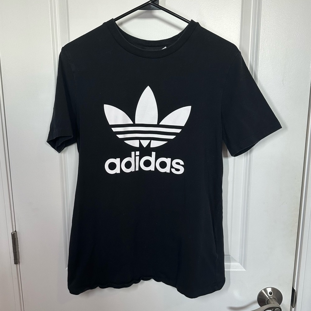 Medium Black adidas T-shirt